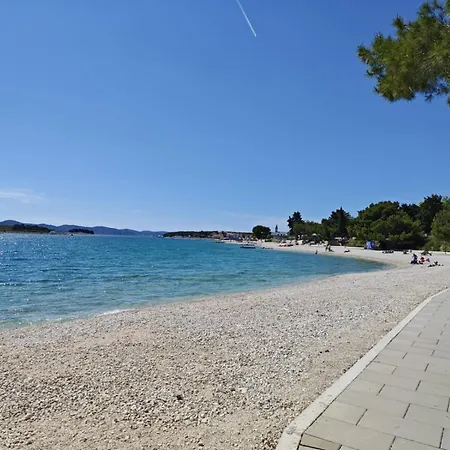 Apartamento Beachfront Pakoštane